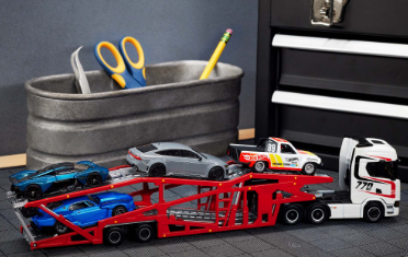 Hot Wheels Elite 64 Scania 770 S Tractor Trailer